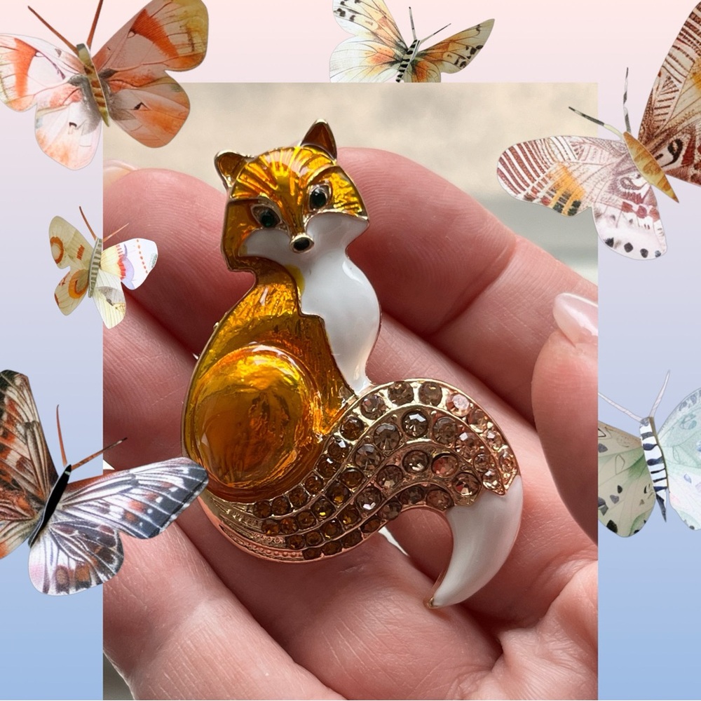 Fox fashion pin. New/ never used.